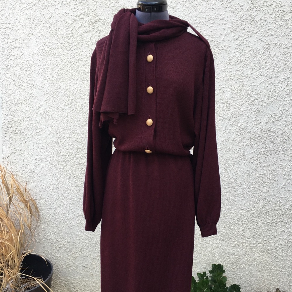SOLD......Vintage St John burgundy red dress